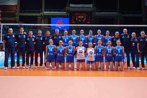 NEMOĆNA SRBIJA: Raspoložene Turkinje očitale lekciju Srpkinjama u sred Beograda!