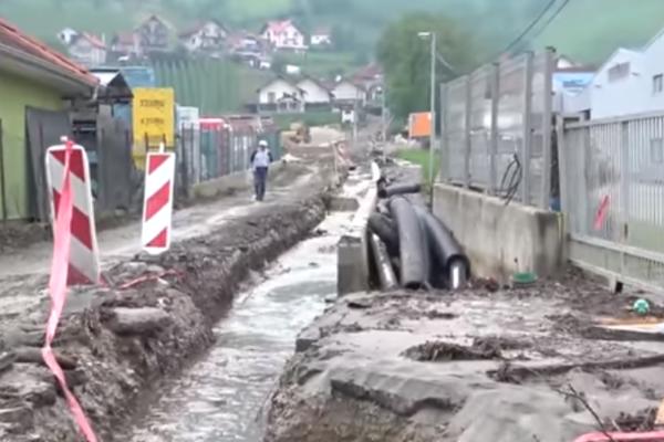 VANREDNA SITUACIJA U OVOM DELU SRBIJE: Nevreme je teško oštetilo puteve i useve