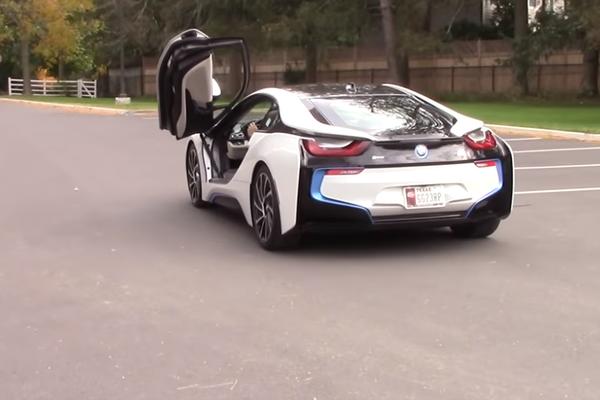 DA LI ZNATE KO VOZI NAJSKUPLJI BMW U BEOGRADU? Vredi 130.000 evra i on se BAHATI sa ovom zveri po gradu!