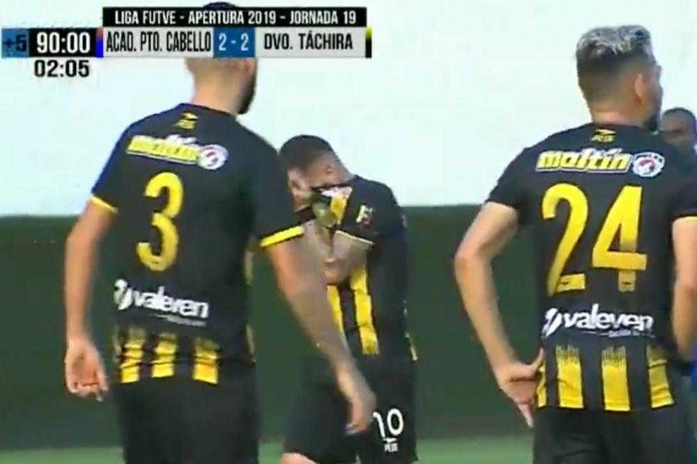 UNIŠTIO JE SVOG ĆALETA: Momak dao goličinu u sudijskoj nadoknadi, pa se rasplakao kao malo dete!