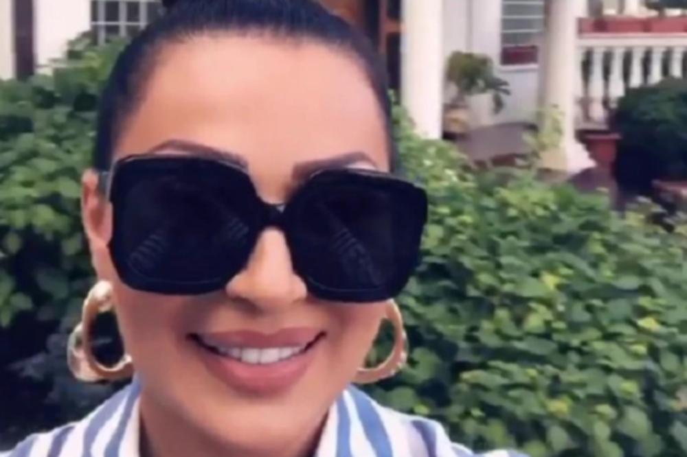 CECA OTIŠLA U ŽITORAĐU, PA PONOSNO POKAZALA RODNU KUĆU: Ovde je FOLK DIVA živela pre nego što je postala Ražnatović