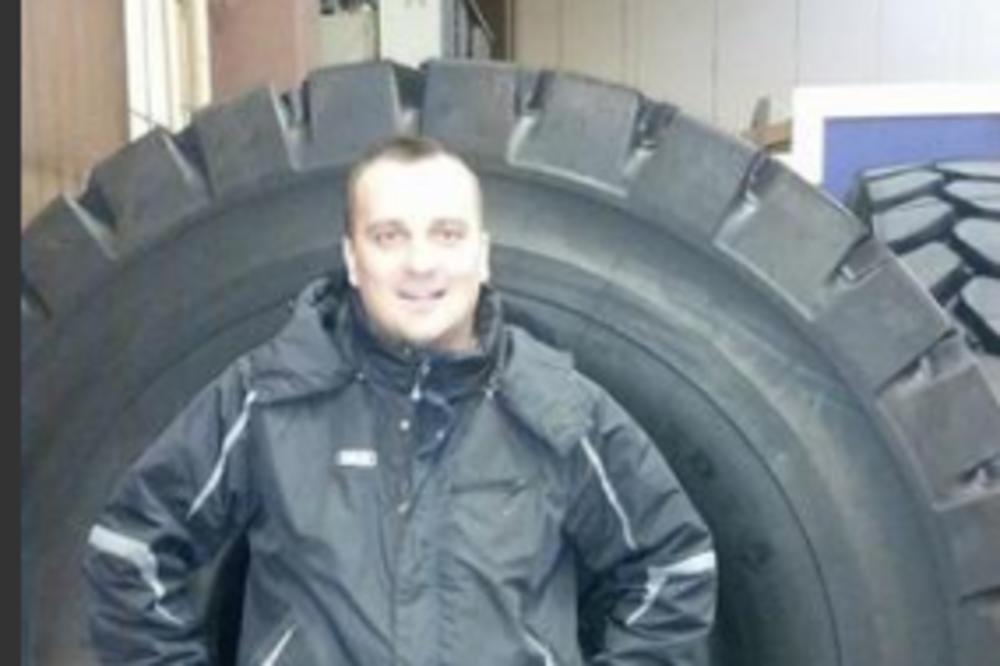 UHAPŠEN VULKANIZER IZ NOVOG SADA KOJI JE ZAKLAO CELU PORODICU! Policija ga je privela nakon blokade GRADA!