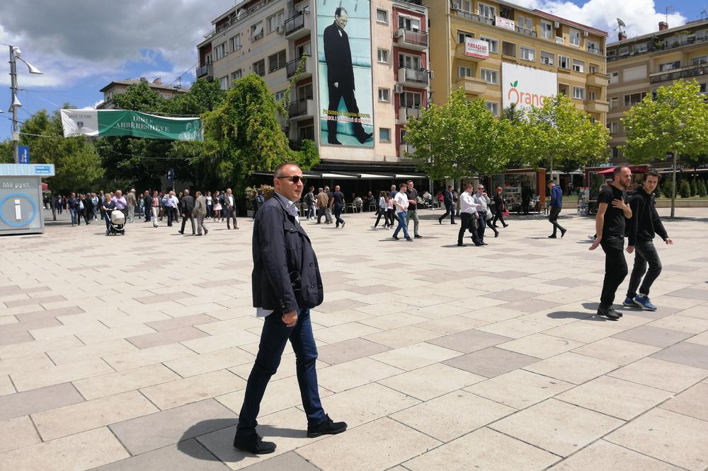ŠETALI SMO PRIŠTINOM SA SRPSKIM POSLANIKOM: Proveo nas je NJEGOVIM RODNIM GRADOM, svašta smo zatekli u SRCU KOSOVA