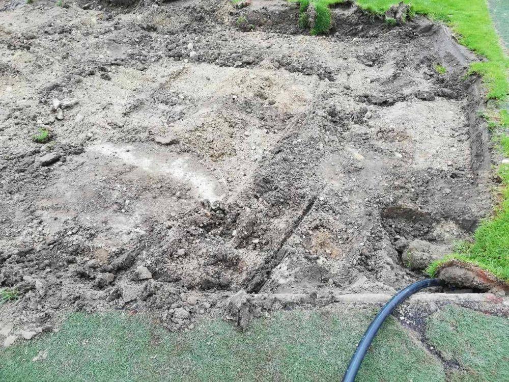 Radovi na postavljanju grejača i promeni podloge su već počeli