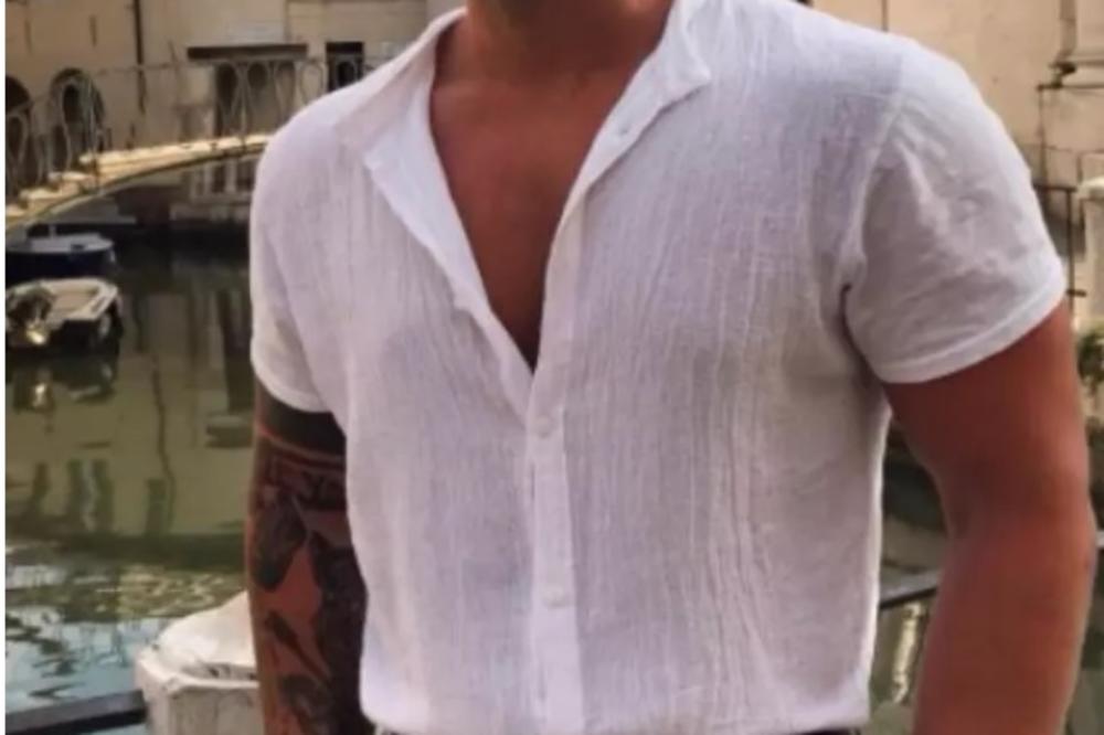 BIO JE NAJVEĆI ZAVODNIK U FARMI: Smuvao je zgodnu PEVAČICU, pa nestao! Danas je NEPREPOZNATLJIV! (FOTO)