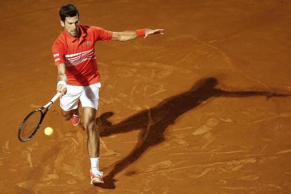 ĐOKOVIĆ RAZNEO HURKAČA: Novak u drugom kolu Rolan Garosa!