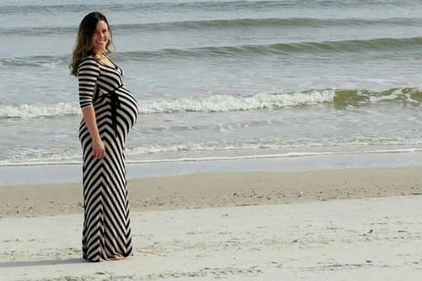 SLIKAO JE SVOJU TRUDNU SUPRUGU, ALI NIJE SLUTIO ŠTA ĆE SE DESITI: Kada je u pozadini video OVO, ŠLOGIRAO SE! (FOTO)