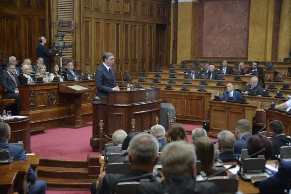 VUČIĆ PRELOMIO PO POVRATKU IZ AMERIKE: Šest ministara biće smenjeno pre izbora!