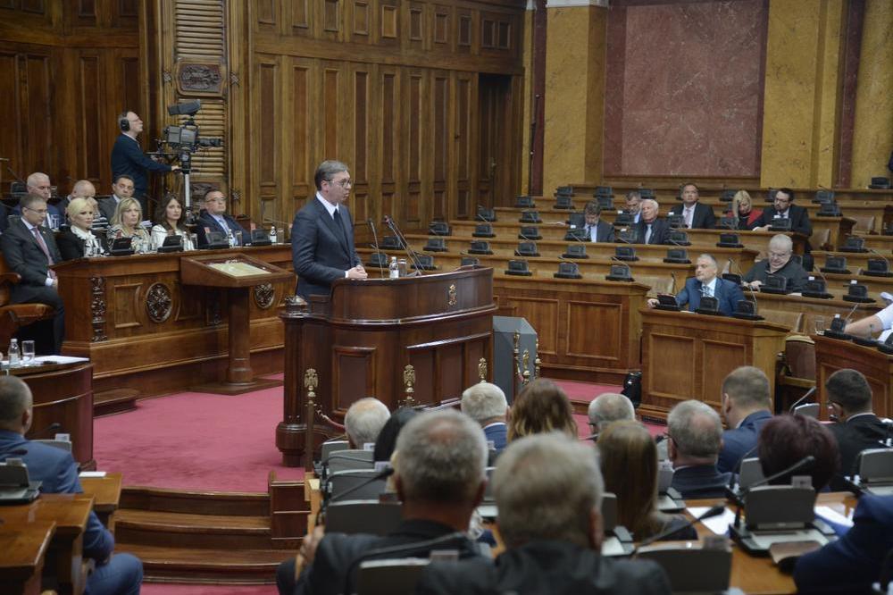 VUČIĆ PRELOMIO PO POVRATKU IZ AMERIKE: Šest ministara biće smenjeno pre izbora!