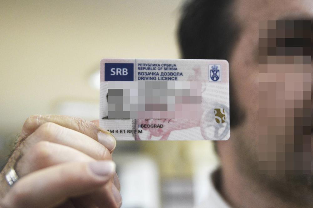 SVI VOZAČI SU OVO ČEKALI: Vozačke dozvole će vam uskoro stizati NA KUĆNU ADRESU!