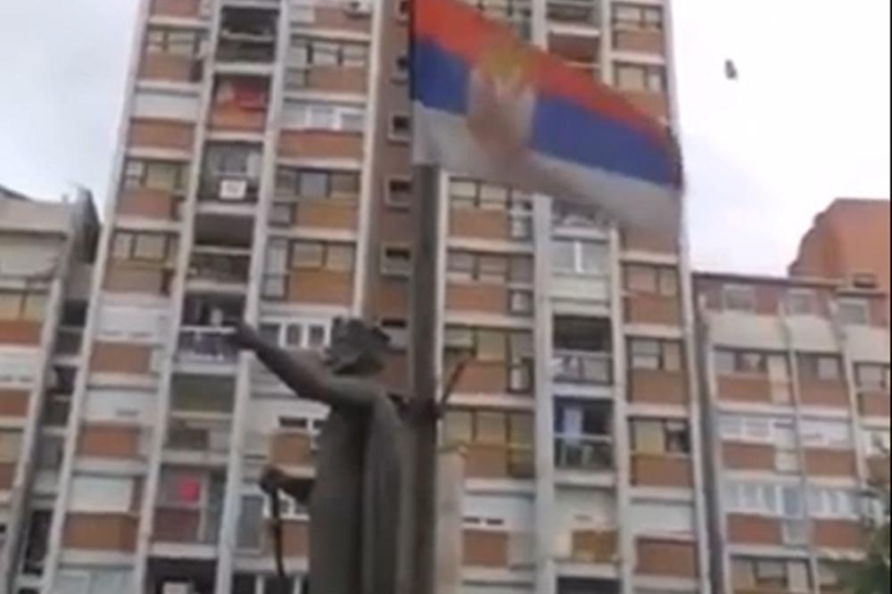 JEZIV ZVUK SIRENA ODZVANJA KOSOVOM! Kosovska Mitrovica je u RATNOM STANJU (VIDEO)