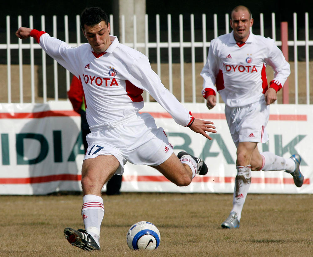 Milijaš na meču protiv Voždovca 2006. godine  