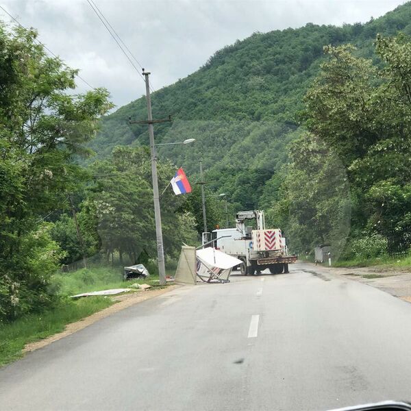 OGLASIO SE NATO: Zvanične vesti o uklanjanju barikada na Severu Kosova