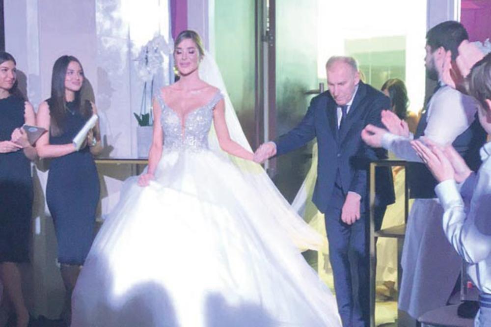 NEKOLIKO DANA PRED SVADBU URADILA NEOBIČNU OPERACIJU: Džajina ćerka je blistala, a niko nije primetio NJENU BRADU