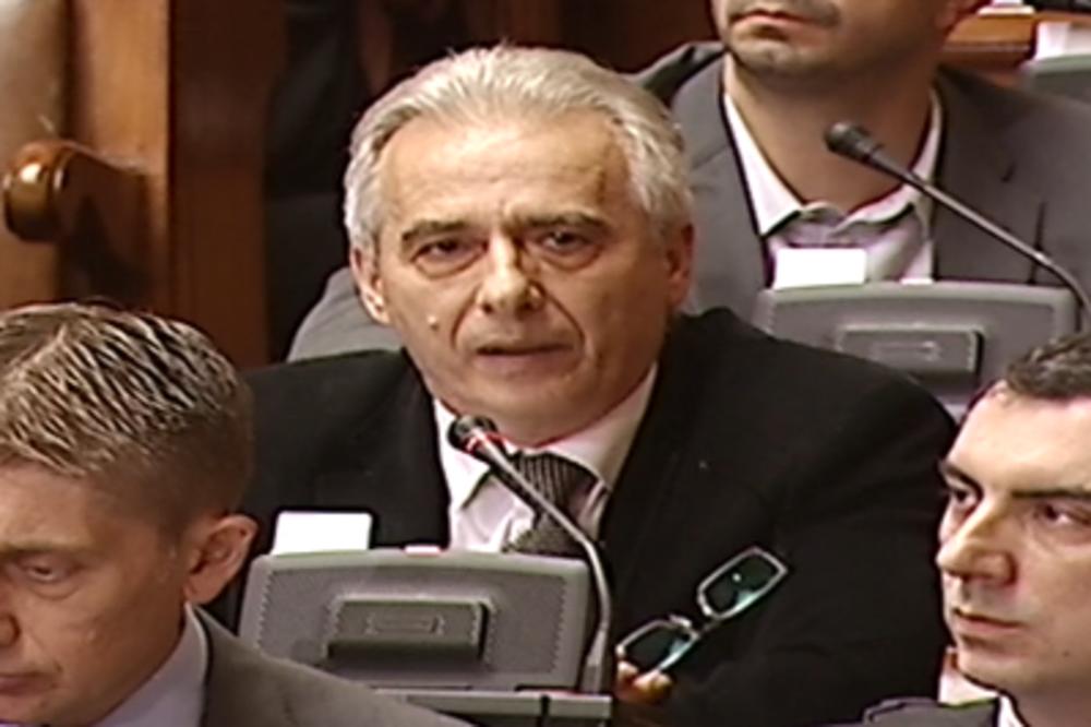 ZASTAVA VELIKE ALBANIJE VIJORI SE NA VRHU KOPAONIKA! Drecun izdao DRAMATIČNO upozorenje