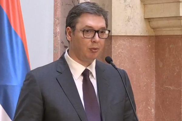 VUČIĆ NAKON SEDNICE: Nisam pretio ratom, samo sam rekao da ćemo sačuvati naš narod!