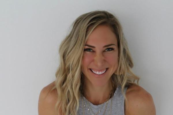 SVOJOJ ĆERKI NISAM DALA DA PROBA ŠEĆER OD KADA SE RODILA! Sada je porasla i izgleda kao BOGINJA! (FOTO)