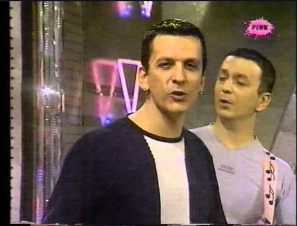 SRPSKI PEVAČ PODIGAO KREDIT I UNIŠTIO ŽIVOT! Rata krenula da skače, nije imao DA VRATI PARE: "DOBIO SAM I ŠEĆER"