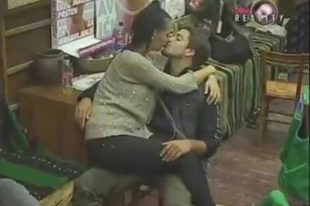 DA LI SE SEĆATE BORISA SA FARME, KAĆU GRUJIĆ JE VODIO U KREVET: Ostaćete ŠOKIRANI kada vidite kako DANAS IZGLEDA!