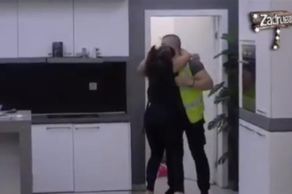 MILJANA SPOPALA RADNIKA OBEZBEĐENJA! NIJE MOGAO DA JE SE OTRESE! Gurao joj glavu, ONA NASKAKALA NA NJEGA