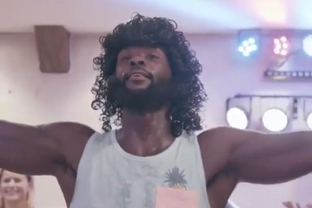 NBA ZVEZDA U POTPUNO DRUGAČIJEM IZDANJU: Igrač Lejkersa sa košarkaških terena prešao na plesni podijum!