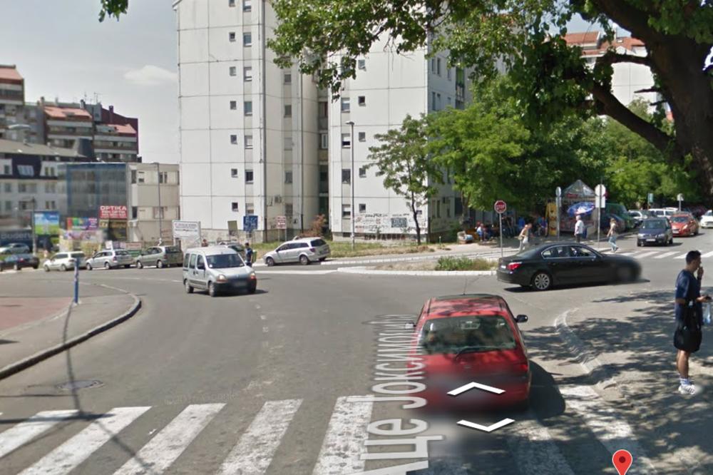 NIKAD VIĐENA SCENA U BEOGRADU! Čovek pretrčavao ulicu, PA UDARIO GLAVOM U AUTOBUS