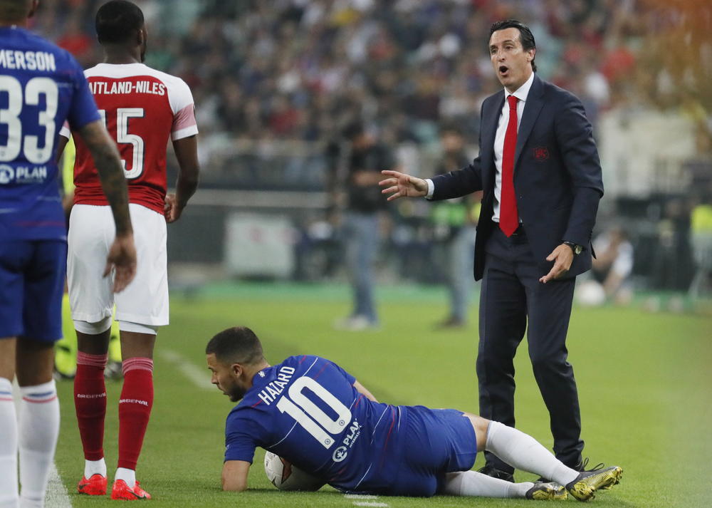 Unaj Emeri u razgovoru sa mladim bekom  