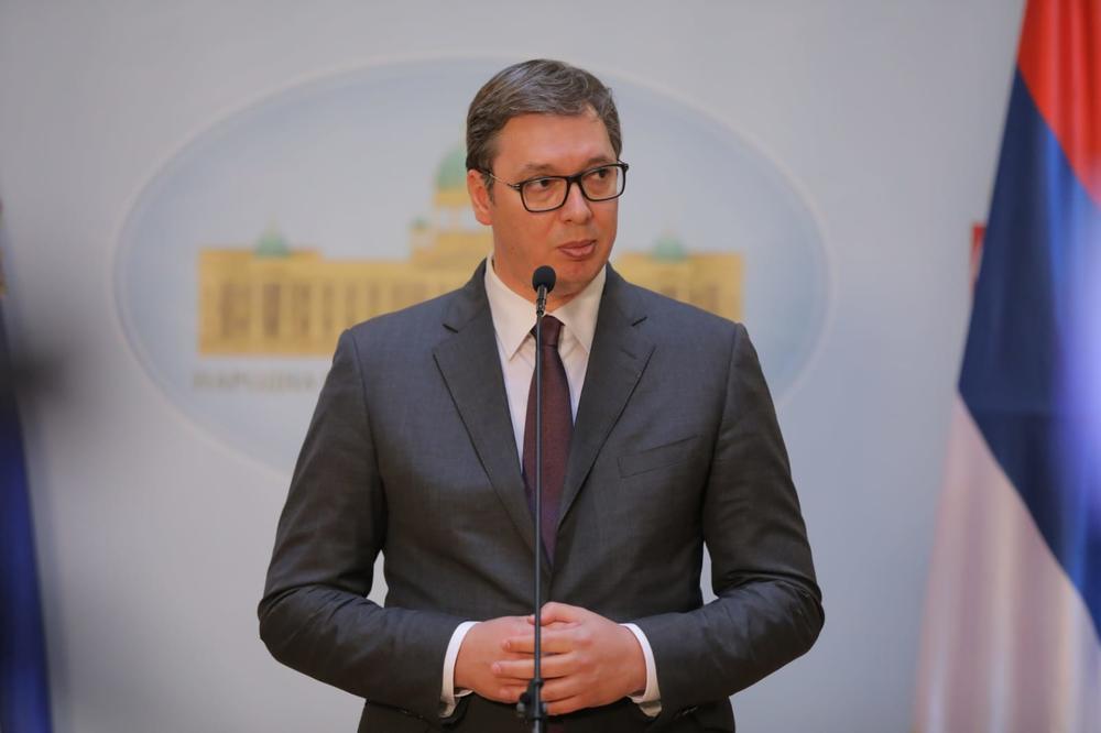 VUČIĆ UŽIVO TELEFONOM U TV PROGRAMU OTKRIO DETALJE O UPADU ROSU: Oni su hteli da brane Srbe, ali IM NISU DALI