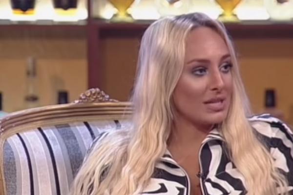 NAJVEĆA OCENA MI JE BILA TROJKA, NIKAD NIŠTA NISAM RAZUMELA: Luna završila srednju školu od 40.000 €, a evo i KOJU!