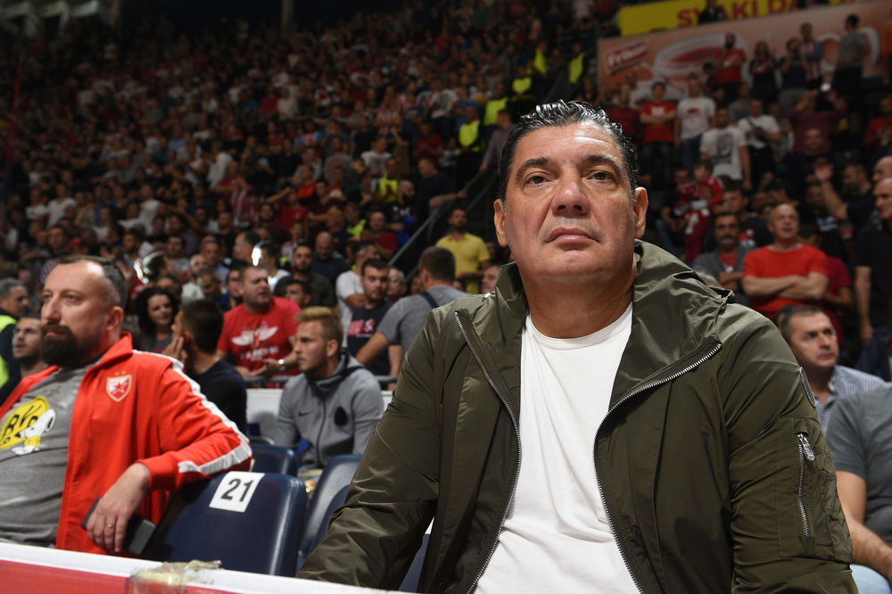 ZBOG SILOVANJA ZVEZDE KAZNILI MEGU! OGLASIO SE MIŠKO Uvažene su primedbe jednog kluba, a Grobari su pevali tu pesmu