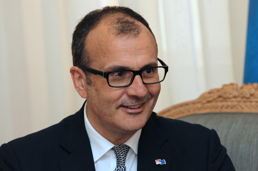 FABRICI SE VAKCINISAO FAJZEROM NA INSTITUTU BATUT: Odmah je apelovao na sve GRAĐANE!