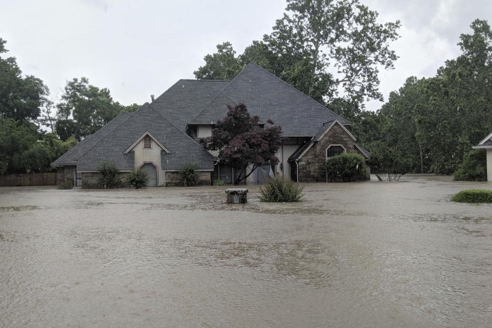 Odmah potražite skloništa: Panika vlada u Americi, vremenske nepogode samo šibaju, a sad je izdato upozorenje na...