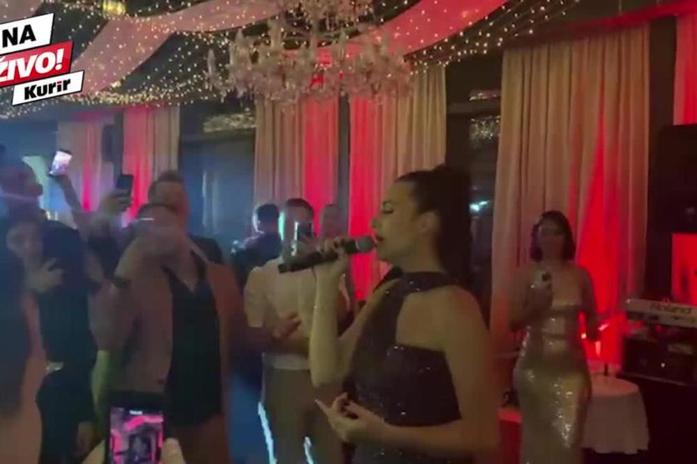 POLA ESTRADE SE SJATILO NA ANASTASIJINOM ROĐENDANU: U ponoć ODUVALA svećice a ON je celo veče nije ispuštao iz ruku