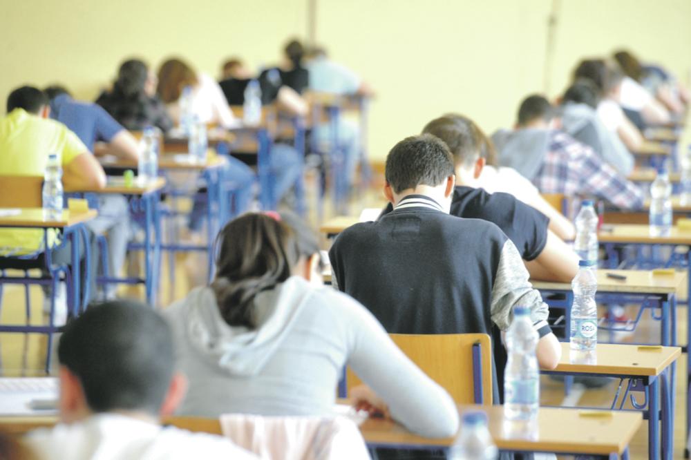 POČINJE TRKA ZA UPIS U SREDNJU: Ovo su najtraženije škole i smerovi, a zbog broja potrebnih bodova roditelji STREPE