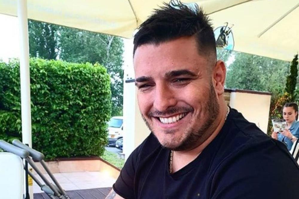 OVO JE PRVA FOTOGRAFIJA SINA DARKA LAZIĆA: Pevačeva verenica pokazala NASLEDNIKA! (FOTO)