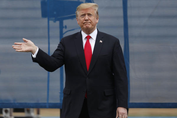 TRAMP SE PROTIV MIGRANATA BORI - NOVIM TARIFAMA! Nova žrtva njegovog trgovinskog rata je MEKSIKO