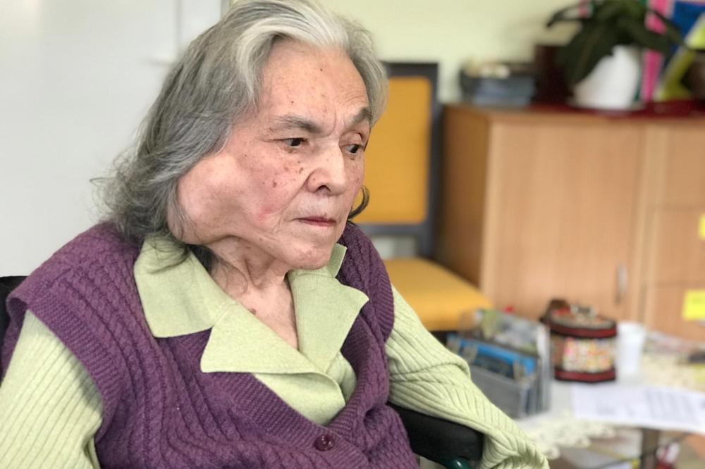 OVU BOLESNU BAKICU HOĆE DA ISTERAJU NA ULICU I OTMU JOJ VREDAN STAN! Ona zna ko hoće da je opelješi, A NIJE JEDINA!