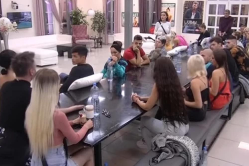 PRINOVA U PORODICI BIVŠE ZADRUGARKE: Odmah objavila SLIKU BEBE uz EMOTIVNU PORUKU koja tera suze na oči! (FOTO)