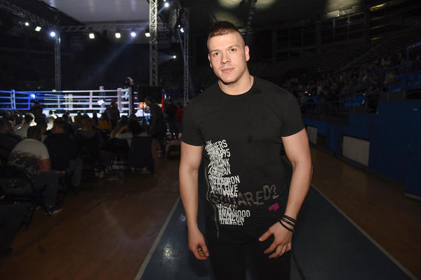 ZBOG NOVE DEVOJKE SLOBA RADANOVIĆ U HAOSU: Pokazao PRIVATNE PORUKE koje dobija zbog Lune, ovo je POREMEĆENO