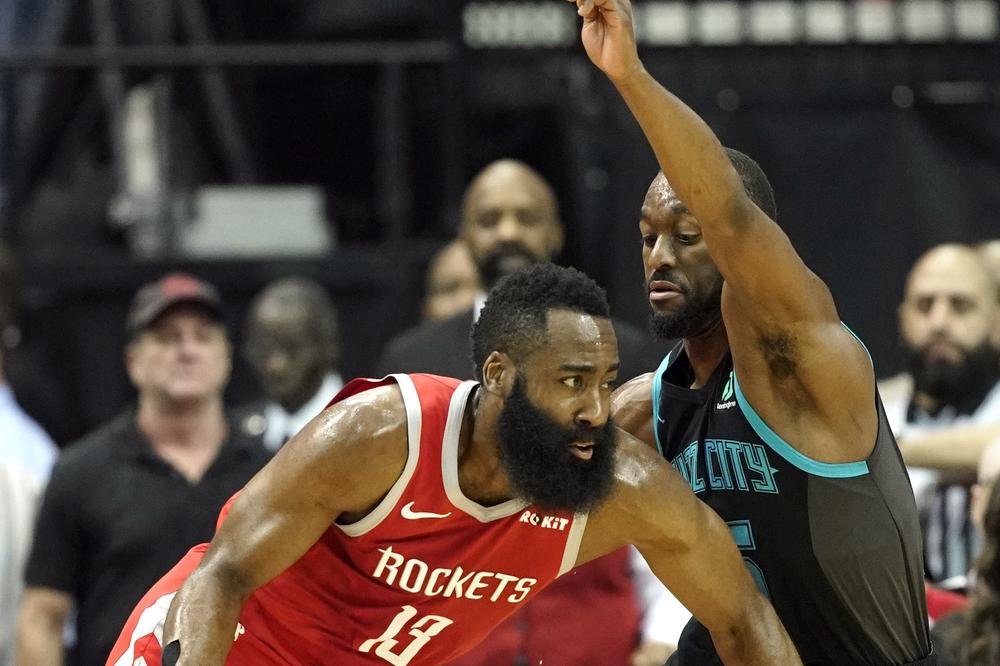 PA, OVO NEMA NI U KLS: Centar NBA ekipe prodaje limunadu za novi ugovor najboljeg igrača svog tima!