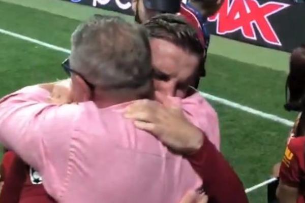 FILMSKA DRAMA LIVERPULOVOG JUNAKA: Otac mu preživeo rak, došao na finale LŠ, a o ovom momentu priča ceo svet!