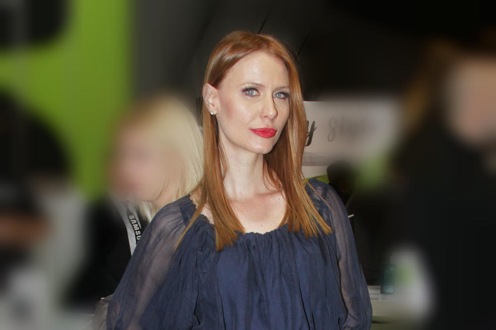 PROMENILA SAM 10 TRENERA I NE ZNAM KOLIKO FUDBALERA: Voditeljka na Lolinoj svadbi PROGOVORILA o njihovoj prošlosti!