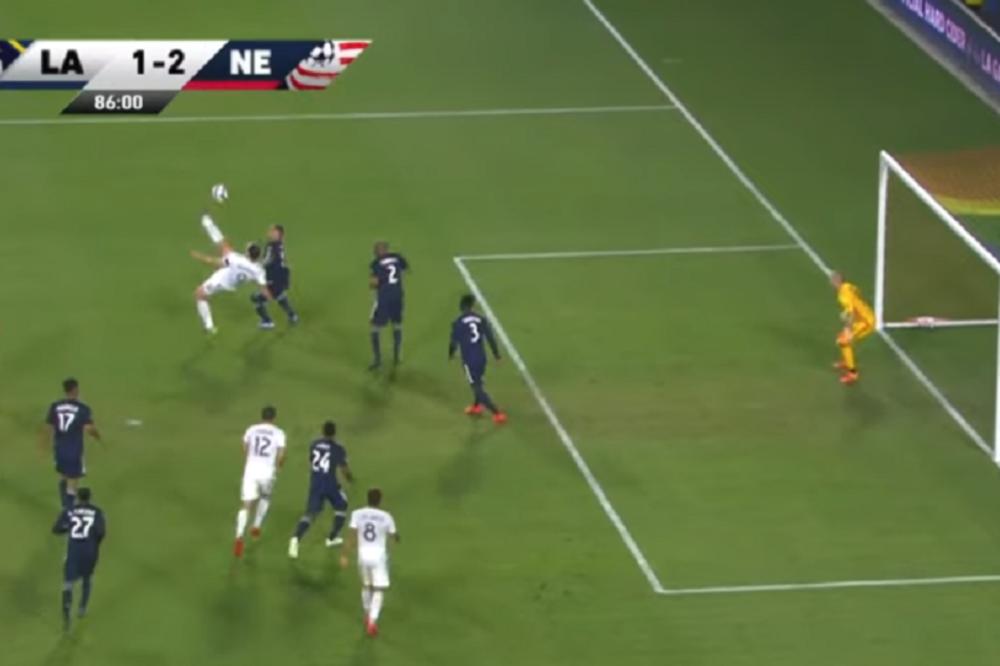 JA SAM ZLATAN, IMAM 38 GODINA I NEMAM NAMERU DA STANEM: Neverovatne makazice Ibrahimovića oduševile planetu!