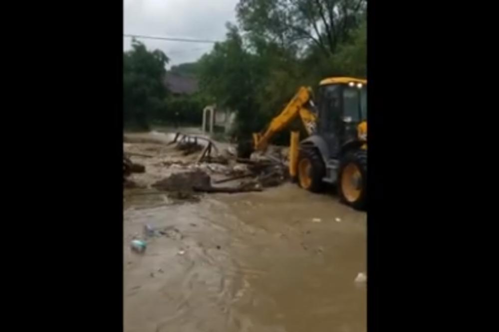 VANREDNO STANJE I U NOVOM PAZARU: Izlile se reke, a za  DECU JE IZDATO VAŽNO UPOZORENJE (VIDEO)