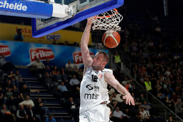 JAKE REČI NOVICE O ZVEZDI: Prisetio se i jedinog derbija odigranog u Areni - onog pre 10 godina!