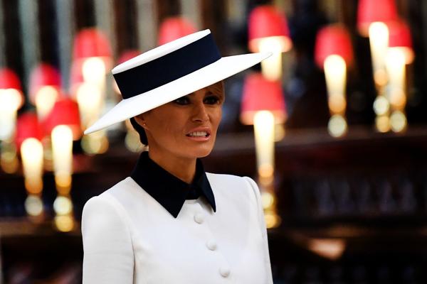 CELA AMERIKA PRIČA O OVOM POTEZU MELANIJE TRAMP: Pogledajte šta ona radi!