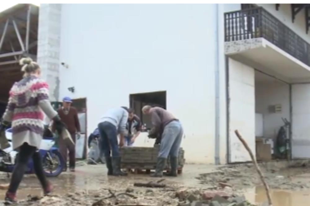 VODA JE NOSILA I STO I MENE, PLIVALA SAM U SVOJOJ KUĆI: Ispovest porodice iz Guče koja je UMALO STRADALA!