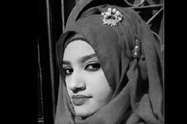 OPTUŽILA JE DIREKTORA ŠKOLE ZA NEPRIKLADNE DODIRE: Par dana kasnije, devojku (19) su u školskom dvorištu ZAPALILI