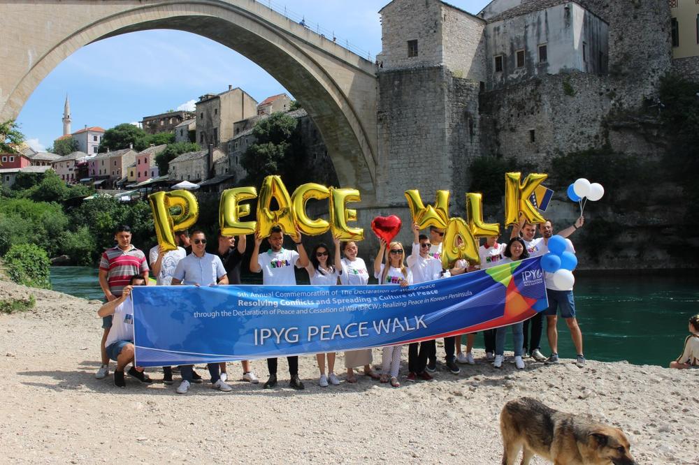 U BEOGRADU SE U SUBOTU ŠETA ZA MIR! Ovim ulicama će ići kolona (FOTO)