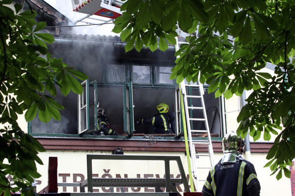 ZEMUNAC DECI KUVAO RUČAK PA IZAZVAO POŽAR U KOME JE IZGOREO: Prisebne komšije spasle troje maloletne dece